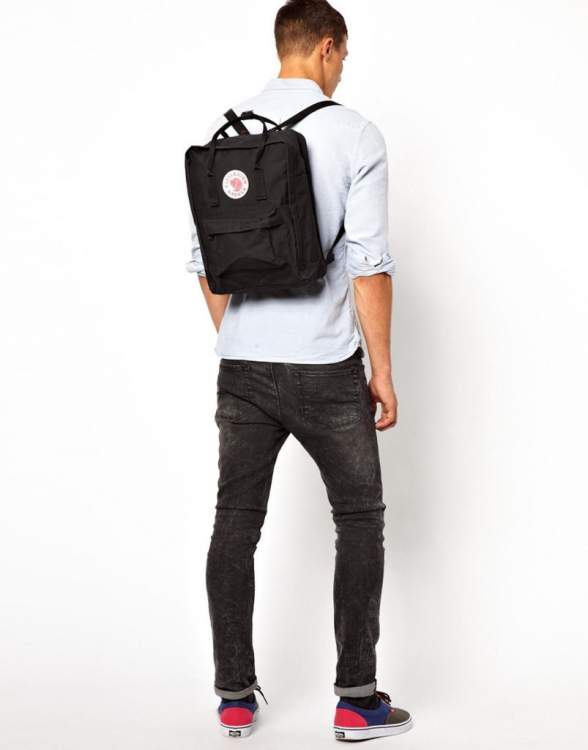 Рюкзак Fjallraven Kanken Classic Black