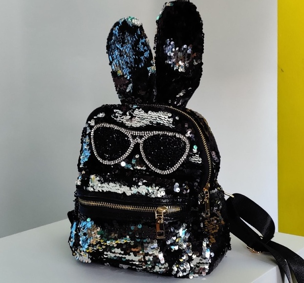 Рюкзак с пайетками с ушками и очками  черный-серебряный