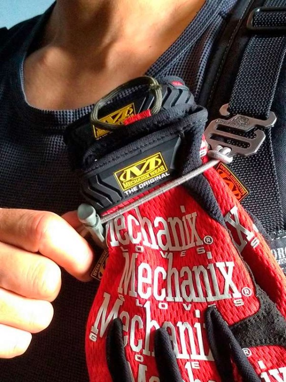 Пряжка с эластичным фиксатором MAGFORCE® GH Hook w/Elastic Band