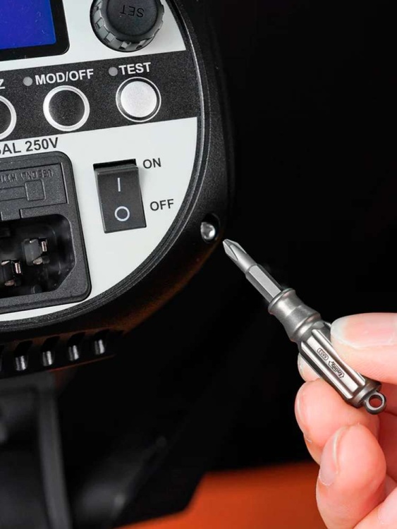 Отвертка-брелок титановая KeyUnity® KA53 Mini Magnetic Screwdriver