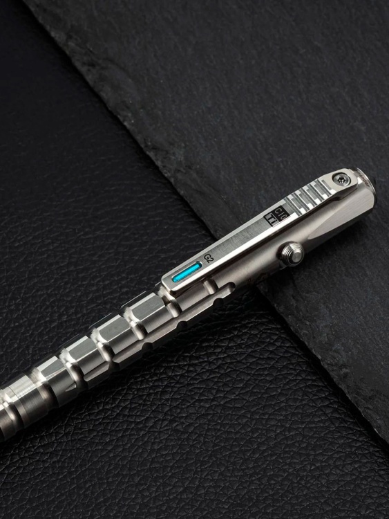 Тактическая ручка из титана RovyVon® C10 Natural Ti + Тритий (голубой)