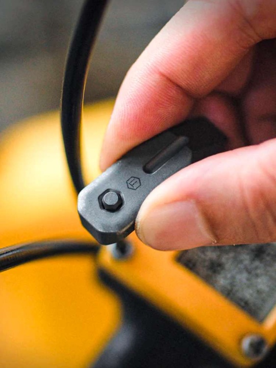 Мини-ломик титановый KeyUnity® KR02 Titanium Mini Pry Bar