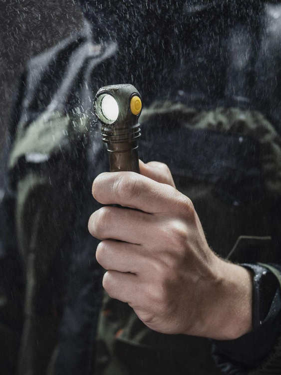 Фонарик ARMYTEK® Wizard C2 PRO Olive (Белый свет)