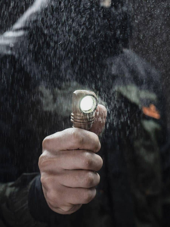 Фонарик ARMYTEK® Wizard C2 PRO Sand (Белый свет)