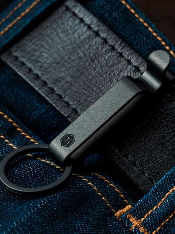 Клипса-зажим титановая KeyUnity® KM00B Titanium Alloy Keychain Belt Clip