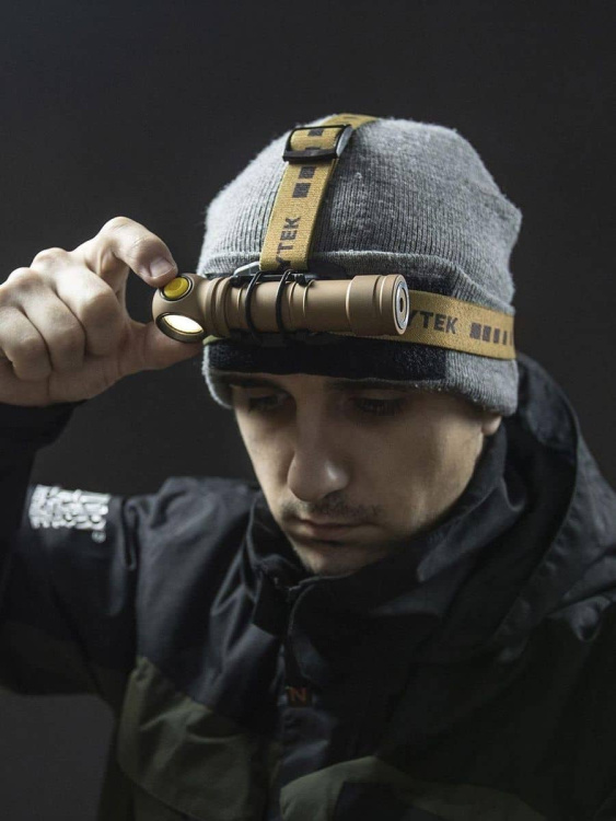Фонарик ARMYTEK® Wizard C2 PRO MAX Sand (Белый свет)