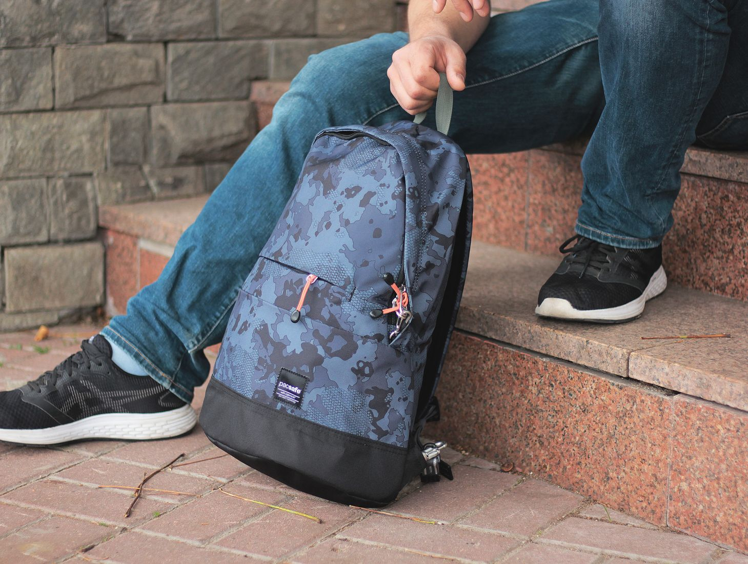 Pacsafe lx300 sales
