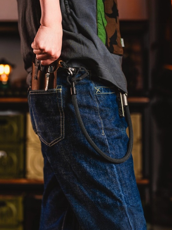 Тренчик с карабином и клипсой титановыми KeyUnity® KD02 Black