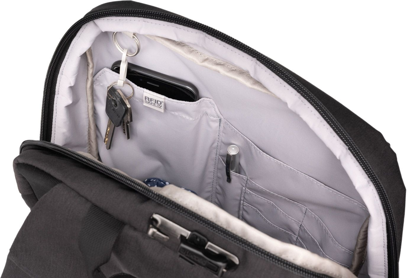Pacsafe on sale intasafe x