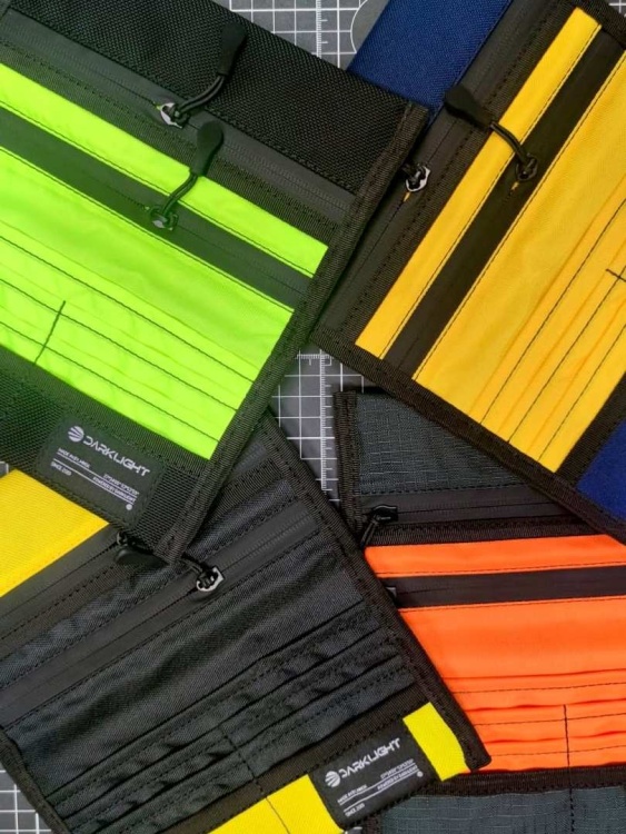 Кошельки DARKLIGHT® "TRAVELLER COLORS"