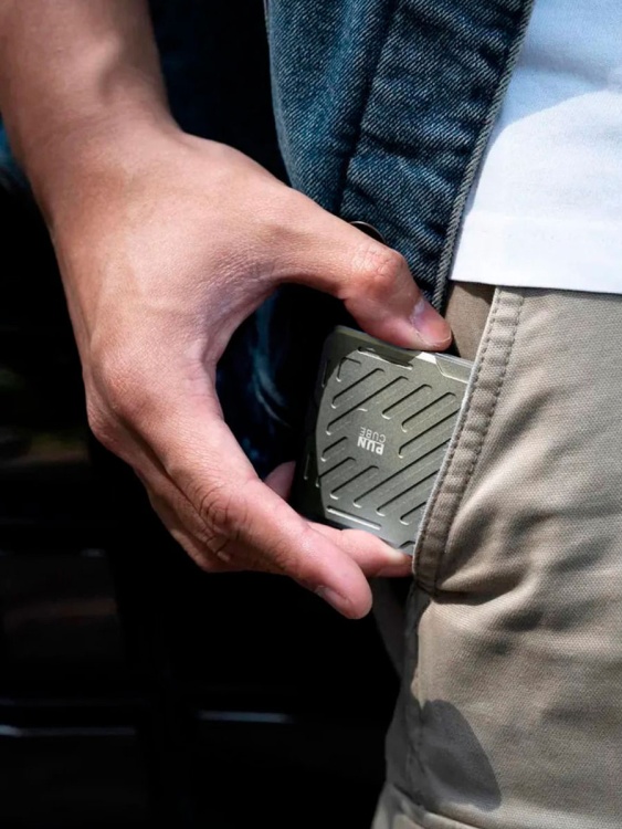 Кардхолдер PUNCUBE® Mech Wallet Wasteland (Sand)