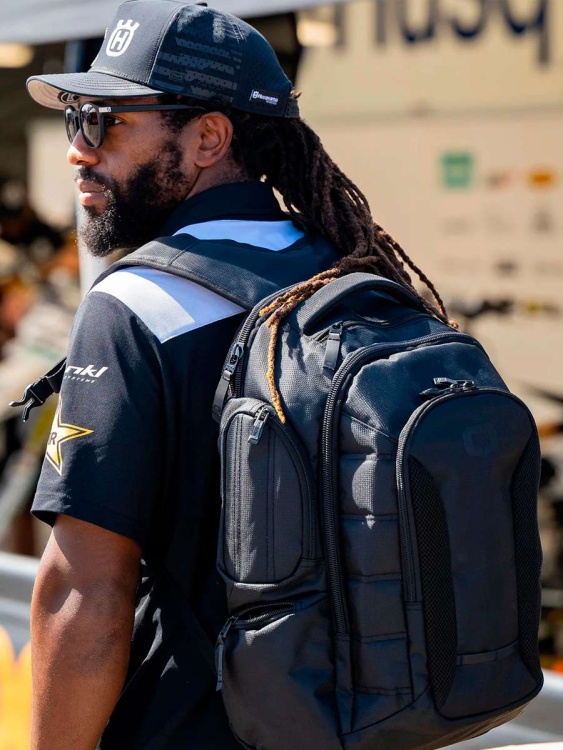 Рюкзак Ogio® "Squadron 2" (Черный) 20.7л
